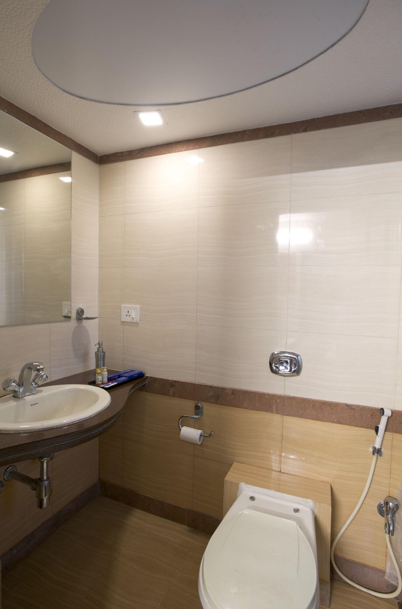 Hotel Planet Residency Мумбай Екстериор снимка