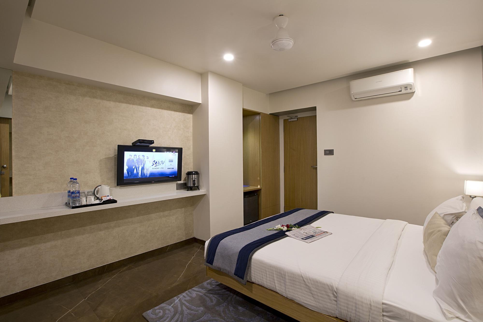 Hotel Planet Residency Мумбай Екстериор снимка