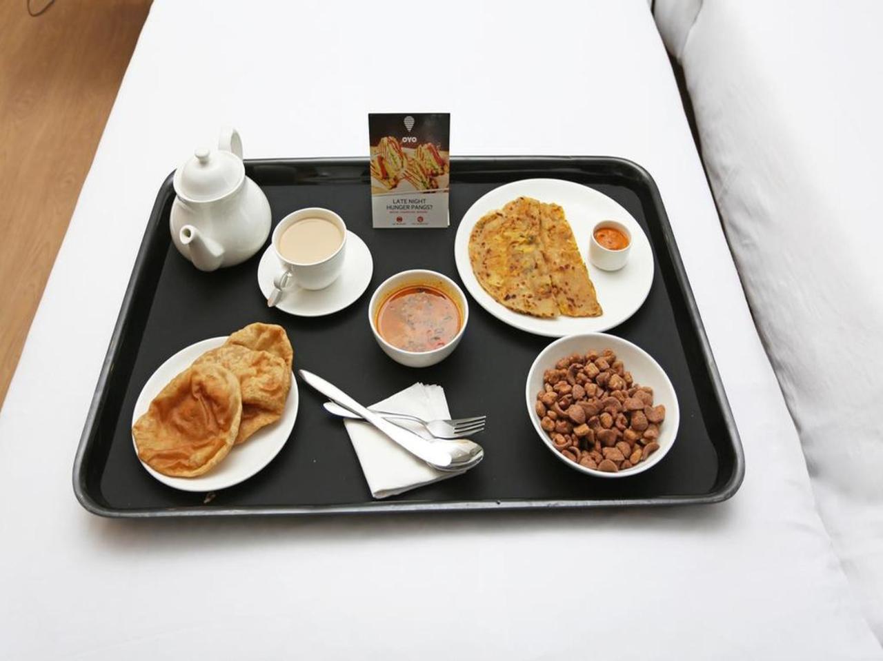 Hotel Planet Residency Мумбай Екстериор снимка