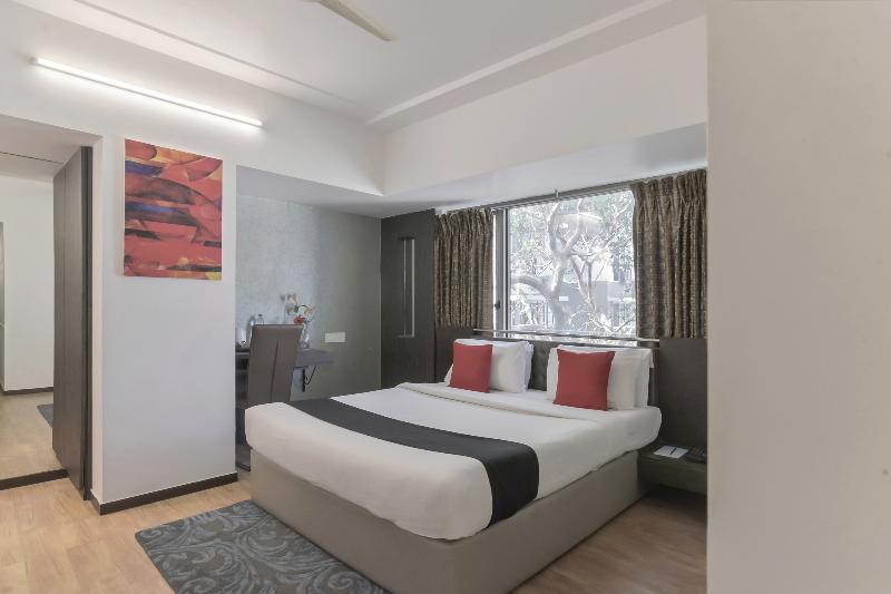 Hotel Planet Residency Мумбай Екстериор снимка